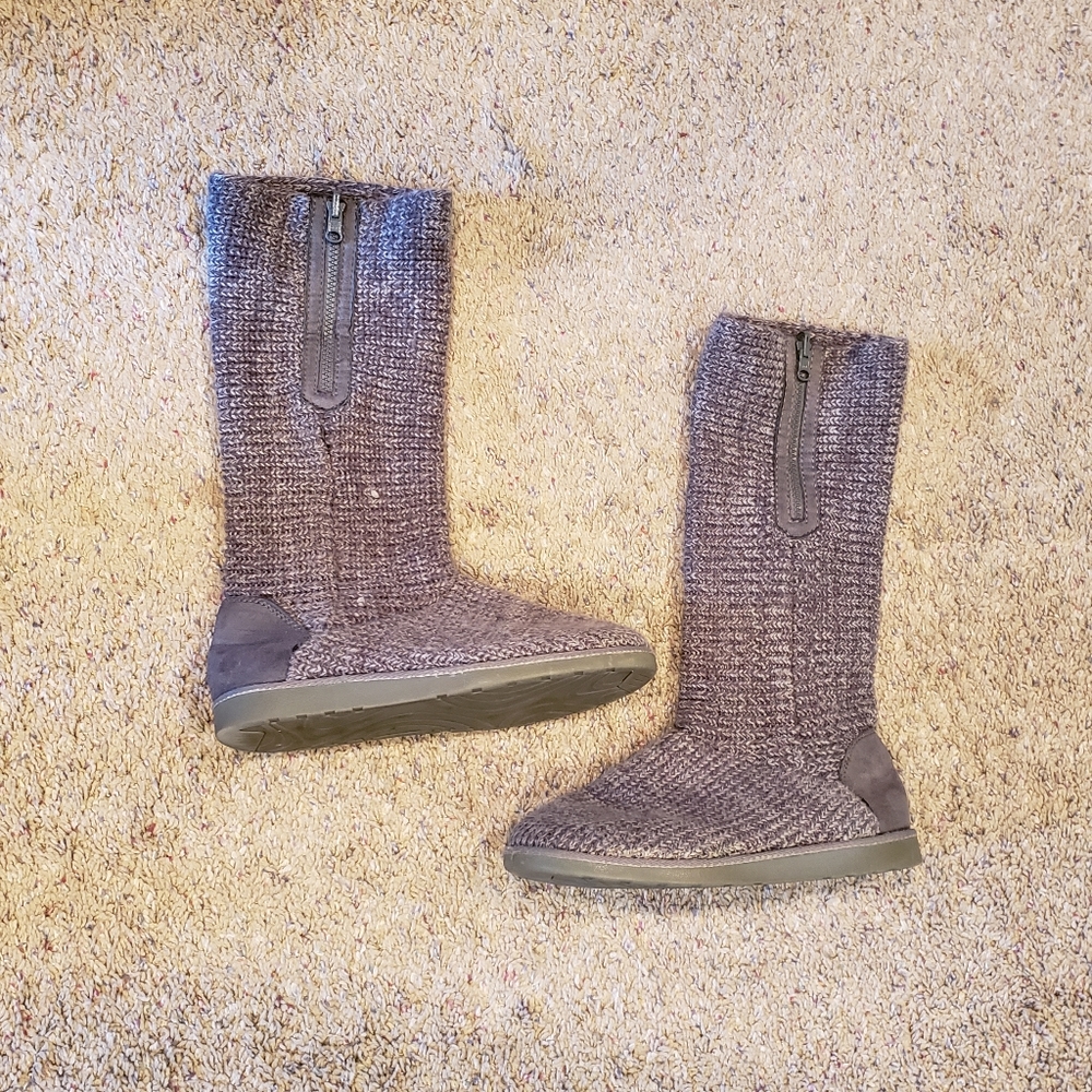 SO Zip-up Fold Over Gray Sweater Calf Length Boots Size 9